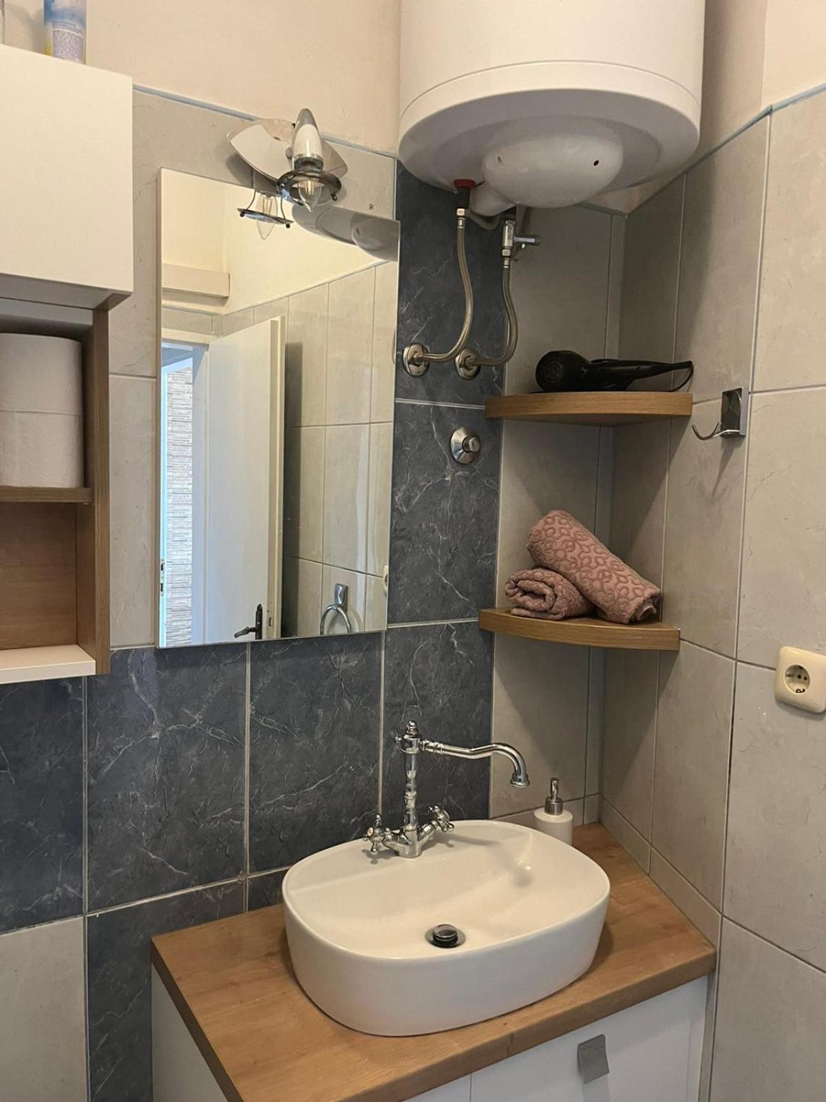 Apartment Arena Akvileja Pula Luaran gambar